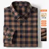 Camisa de Cuadros de Manga Larga Cepillada de Algodón Puro para Primavera y Otoño para Hombre Lavada Casual de Negocios Nueva Camisa para Hombre 2025