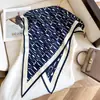Pañuelo de Cabeza Retro Hot Girl para Mujer, Bufanda Triangular de Moda Primavera y Verano, Bufanda Decorativa Versátil de Seda Artificial, Pañuelo para el Cuello, Tendencia de Top Tubo