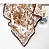 Pañuelo Cuadrado Retro con Estampado de Mariposas 90*90 para Mujer Estilo Ins Pañuelo Decorativo de Nicho Fácil de Combinar Pañuelo de Gama Alta Venta al por Mayor
