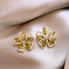 Pendientes Ovalados de Diamante Esmeralda Aguja de Plata Medio Vintage Pendientes Elegantes Lujo Ligero Alta Gama Pendientes Retro