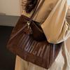 Bolsa Grande de Outono e Inverno Vintage Moda Feminina Nova Moda Bolsa de Ombro para o Dia a Dia Bolsa Tote de Camurça Fosca