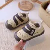 Sapatos de Caminhada para Bebês Meninos 0-3 Anos Primavera/Outono Novo Estilo Meninas Respiráveis Uso Externo Velcro Bebê Recém-nascido Versátil Sapatos de Caminhada