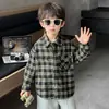 Camisa Masculina Primavera e Outono 2026 Novo Estilo Menino Infantil Manga Longa Jaqueta Cardigan Estilo Fino Outono Inicial Crianças Médias Crianças Pequenas