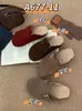 Zapatos Birkenstock Versátiles Casuales para Mujer con Forro de Lana de Cordero, Cuero Genuino, Diseño Slip-On en la Punta del Pie, Altura Incrementada y Suela Súper Suave