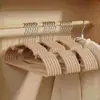 Colgador de plástico grueso con recubrimiento nuevo estilo extra grueso para adultos plástico con recubrimiento antideslizante sin marcas colgador de ropa colgador de ropa para niños