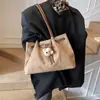 Bolsa de Gran Capacidad para Mujer 2026 Nuevo Otoño Retro de Gama Alta Lujo Ligero Nicho Bolsa de Mano para el Trabajo Bolso de Hombro