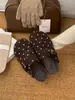 Versión en stock Otoño/Invierno Terciopelo Merade Cabeza de Pan Medias Zapatillas para Mujer Lunares Franceses Suela Suave Sin Espalda Birkenstock Zapatos Perezosos