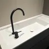 Venta al por mayor de fábrica grifo de lavabo de latón para agua fría y caliente cocina gris pistola dorado cepillado giratorio para encimera