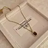 Corrente de suéter com pedra olho de tigre retrô para outono e inverno, um colar longo novo e estiloso com um toque de luxo de alta qualidade, perfeito para usar em camadas