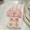 Conjunto de chapéu e meias para bebê menina laço fofo chapéu de flor de gaze protetor de moleira para recém-nascido capuz Índia
