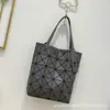 Bolso acolchado geométrico estilo japonés Bolso caja cuadrada mate esmerilado Bolso tote Bolso de hombro versátil Bolso de mano para mujer