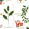 Nuevo producto transfronterizo: piñas realistas, bayas rojas navideñas, hojas artificiales, decoraciones festivas, adornos de mesa y follaje artificial para la decoración del hogar