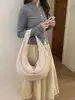 Bolsa feminina 2026 novo modelo, bolsa tote nicho casual simples leve de grande capacidade, versátil para uso diário e deslocamento, bolsa em formato de crescente