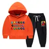 Conjunto de Suéter con Capucha para Niños Otoño e Invierno 2023 Estilo Occidental Nuevo para Niños Medianos y Grandes Ropa de Invierno Gruesa y Cálida con Forro de Felpa
