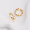 Anel Coração de Pêssego Torcido 14K Gold-Filled que Preserva a Cor Anel de Ouro Retro Europeu e Americano Simples Acessível Luxo Nicho Ins