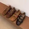Sapatos de Salto Alto Únicos Estilo Coreano Estampa de Leopardo Nicho com Tira Cruzada Bico Quadrado Sapatos Mary Jane para Mulheres, Sapatilhas Baixas Planas para Mulheres