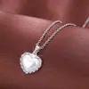 Collar Colgante de Corazón Estilo Clásico Regalo del Día de la Madre para Mujeres Cadena para Clavícula de Moda de Gama Alta Joyería Exclusivamente para Ventas Transfronterizas