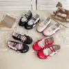 Zapatos de Princesa para Niñas 2026 Primavera y Otoño Estilo Coreano Zapatos Infantiles de Suela Suave sin Cordones Zapatos Pequeños de Piel Moda para Bebés Zapatos Individuales Tendencia