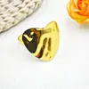 Anillo para Servilleta de Amor Irregular de Nuevo Estilo Transfronterizo Anillo para Servilleta de Mesa de Hotel de Alta Gama Fabricante de Anillos para Servilletas Venta al por Mayor
