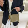 Bolsa Saco com Cordão Transfronteiriça Feminina Versátil 2025 Outono e Inverno Nova Bolsa de Ombro Trançada Bolsa Transversal para o Dia a Dia