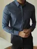 [Serie de Negocios Urbanos] Camisa de Manga Larga a Rayas con Oculta de Botones, No Planchar, Resistente a las Arrugas, para Hombre, Adecuada para el Viaje Diario de Primavera y Otoño