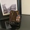 Bolsa tote casual retrô, estilosa e de alta qualidade, nova coleção outono 2026, cor sólida, design chique, adequada para o trabalho e para o trajeto diário.