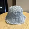 Sombrero de Cubo de Mezclilla Bordado con Flores Frescas Estilo Coreano para Mujer, Lavado y Desgastado con Bordes Deshilachados, Adecuado para Salidas de Primavera y Verano como Sombrero para el Sol