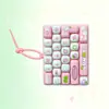 Teclado de dibujos animados lindo de 26 teclas, juguete para aliviar el estrés, colgante de llavero decorativo, venta al por mayor