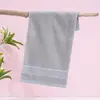 Venta al por mayor de fabricante, toallas infantiles de fibra de bambú Gaoyang, toallas tipo cubo de color liso superabsorbentes, toallas pequeñas