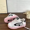 Sapatos Loafer Originais Bege Delicados para Mulheres, Estilo Trendy Ins 2026 Novidade de Primavera Tênis Casuais Sapatos Brancos Versáteis