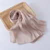 Lenço Longo Cruzado Respirável e Fresco de Cetim Crepe Ilha Malásia Lenço de Seda Brilhante Lenço de Cabeça Fabricante Atacado