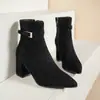 Botas de moda de bico fino estilo francês para mulheres, novo modelo outono e inverno 2026, botas finas de salto alto em couro genuíno, elegantes botas Chelsea curtas de salto grosso
