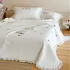 Colcha Acolchoada de Algodão com Renda Bordada Estilo Coreano Conjunto de Três Peças Ajustada Respirável Espessa Quente Cobertura de Cama