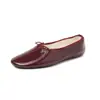 Zapatos blancos de cuero para mujer hechos de piel de vaca de primera calidad, de suela plana, nuevo modelo de otoño, cuero genuino por dentro y por fuera, punta redonda, moño, cómodos zapatos de corte bajo