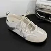 Sapatos Casuais de Verão Vazados Estilo Ballet Retrô com Elevação Interna de Altura, Mary Jane 2026 Novos Sapatos de Treinamento Alemães 6cm Novo Modelo