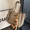 Bolsos Pequeños de Moda de Este Año para Mujer, Versátil para Otoño, Nuevo Modelo 2026, Bolso Cruzado de Hombro Único, Bolso Cubo con Textura Retro