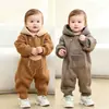 Ropa de exterior para bebés y niñas de 0 a 2 años, nuevo mameluco para bebé, traje cálido de invierno y otoño para gatear, ropa moderna para niños pequeños
