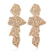 Pendientes de Moda Estilo Europeo y Americano Exagerados Irregulares Textura Dorada Aleación Geométricos Transfronterizos Más Vendidos Versátiles Pendientes Retro