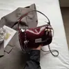 2026 Nuevo Bolso de Mano Tofu de Alta Apariencia Simple de Moda Bolso Cruzado Versátil con Cadena Elegante Casual para el Trabajo