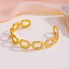 Venda Quente Transfronteiriça Pulseiras de Joias de Areia Dourada Fornecimento Especial Pulseiras Abertas de Aço Inoxidável para Mulheres Toque de Alto Padrão Tendência Atacado