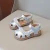 Sandalias para Niña 2026 Verano Infantiles de Encaje Punta Cerrada Huecas de Princesa Suela Suave Antideslizantes Zapatos de Playa para Bebé Niña