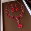 Collar de Flor de Zircón Rojo y Gota de Agua Transfronterizo Europeo y Americano, Cadena para Clavícula de Nicho de Lujo Ligero, Accesorio de Gama Alta Moderno y Versátil