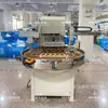 Suministro de herramientas de belleza máquina selladora de empaques tipo blíster giratoria automática máquina de empaque tipo blíster individual máquina de blíster con tarjeta de papel