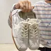 2026 Casual Deportivos Versátiles Exteriores Viaje Tenis Plateados Zapatos Blancos Suela Gruesa Patrón de Estrella Zapatos de Entrenamiento Estilo Gump para Mujer