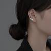 Pendientes elegantes con clip para orejas de cara ancha y brillante de plata de ley 925 con orificios para las orejas, diseño de nicho europeo y americano.