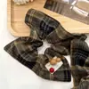Estilo Universitario Bufanda Cuadrada de Cuadros Rojos Anillo para el Pelo de Intestino Grueso Moño Alto para Mujer Coleta Baja Diadema Cuadrada Accesorios para la Cabeza Primavera y Verano 2025