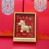 Marco de Fotos Dorado Soporte de Exhibición Año del Caballo Modelo Nuevo Oro Puro 999 Adorno para Riqueza Inmediata Bendición del Oficial Celestial Regalos Creativos Culturales Venta al por Mayor