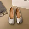 Zapatos Planos para Mujer Slip-On de Boca Baja Retro Plateados Estilo Nuevo Primavera/Verano 2026 para Comercio Exterior