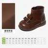 Botas de cuero para niñas Snuffy, nuevo modelo de otoño, botas de princesa marrones para niños, de suela blanda, antideslizantes, con lazo para niñas