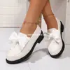 Zapatos transfronterizos europeos y americanos, nuevos estilos de otoño, zapatos pequeños de cuero estilo británico, zapatos de lazo multicolor 2026, zapatos planos para mujer, venta al por mayor, tallas grandes